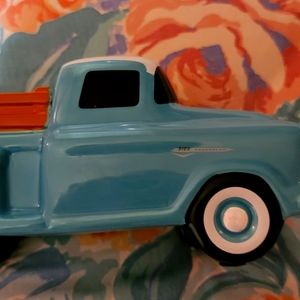 GM Trade Mark Teleflora vase